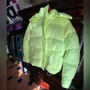 Wunder Puff Hooded Jacket Faded Zap Size 8 W4BWRS puffer retails $298